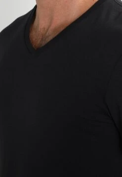 Pier One 2 PACK - T-Shirt Basic - Black -Pier One Verkäufe 144a18a099e5428c92602fed22a8b338