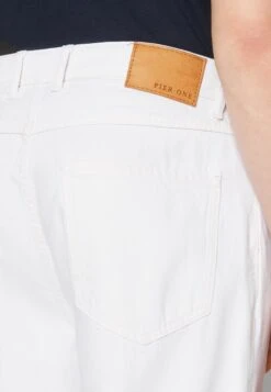 Pier One Jeans Relaxed Fit - White -Pier One Verkäufe 15774f17eb674fa799cc0b0cc36db0c9