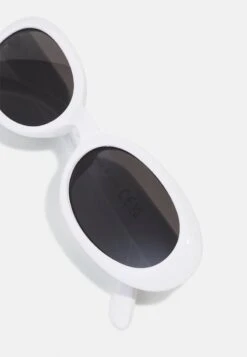 Pier One UNISEX - Sonnenbrille - White -Pier One Verkäufe 23546918e94f4ab28ea73c60259a89c5