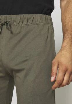 Pier One 2 PACK - Nachtwäsche Hose - Black/khaki -Pier One Verkäufe 2d7e8aabb1c34004a160f9bd3c559011