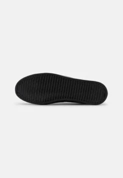 Pier One UNISEX - Slipper - Black -Pier One Verkäufe 467d7db8cc394de6bfbf423d943a44d3