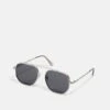 Pier One Sonnenbrille - Silver-coloured -Pier One Verkäufe 4ac756a90d1641d7b0579f1c754b2570