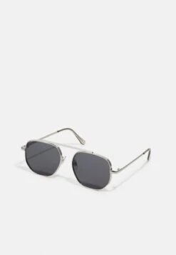 Pier One UNISEX - Sonnenbrille - Silver-coloured, Black 13 Pier One UNISEX - Sonnenbrille - Silver-coloured, Black -Pier One Verkäufe 4ac756a90d1641d7b0579f1c754b2570 3