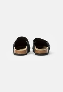 Pier One Pantolette Flach - Black -Pier One Verkäufe 4d309a52050a4badb4012456e00dd92b