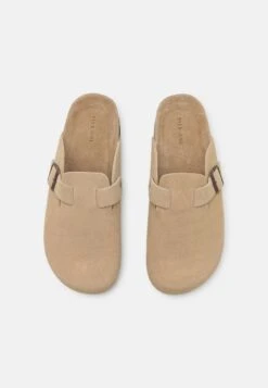 Pier One LEATHER UNISEX - Clogs - Beige -Pier One Verkäufe 60310edcb16944af817e40c7ae62c73a