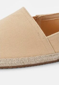 Pier One RENA ESPADRILLE UNISEX - Espadrille - Beige -Pier One Verkäufe 7bf9f79cf7ad4df8a90b17f86d74fca8