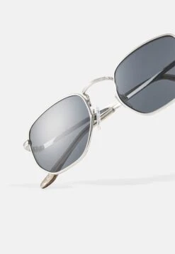 Pier One UNISEX - Sonnenbrille - Black/silver-coloured -Pier One Verkäufe 7d50a3b2e76c4d94b403b00bdcb94192