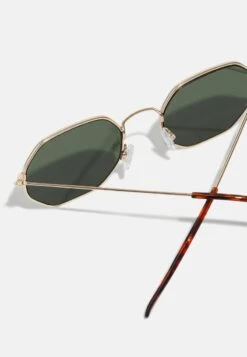Pier One UNISEX - Sonnenbrille - Green -Pier One Verkäufe 929840d38ace4af598a0a8e09c6b4160