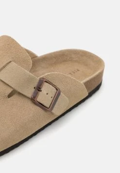 Pier One LEATHER UNISEX - Clogs - Beige -Pier One Verkäufe 9441d91098484a458d337de47de41e02