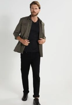 Neue Veröffentlichungen -Pier One Verkäufe 9976636ad4d5445cae17323f7b1eb017