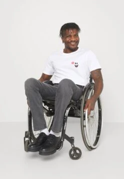 Pier One Jeans Straight Leg - Grey Denim 11 Pier One Jeans Straight Leg - Grey Denim -Pier One Verkäufe aa391ddaeb5b4eb88a37b8d011fe8892