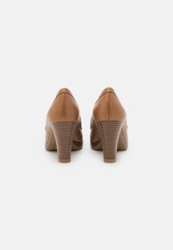 Pier One LEATHER - Pumps - Cognac -Pier One Verkäufe b1e0543a71904ff9ab3887fb1678f565