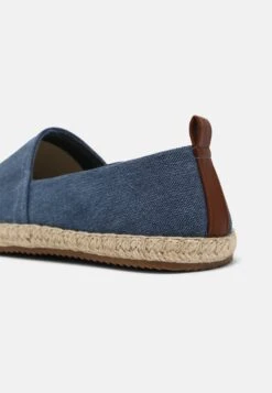 Pier One RENA ESPADRILLE UNISEX - Espadrille - Blue -Pier One Verkäufe b517ee1340354961ae649b3a0c38da46