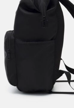 Pier One UNISEX - Tagesrucksack - Black -Pier One Verkäufe c12d4ab633e844dea784c09fc448ba35