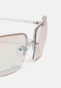 Pier One UNISEX - Sonnenbrille - Transparent -Pier One Verkäufe ce973f03df4b4e619c64ae53602a15e3