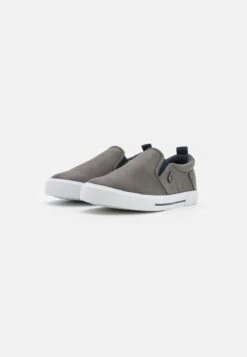 Pier One UNISEX - Sneaker Low - Grey -Pier One Verkäufe d0a326f9dfef45e690d8954b5bb5748f