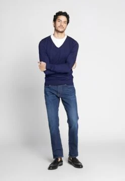 Pier One 4 PACK - T-Shirt Basic - Black/white/blue 13 Pier One 4 PACK - T-Shirt Basic - Black/white/blue -Pier One Verkäufe d4a00152e448437a88ecae7271a6d961 1