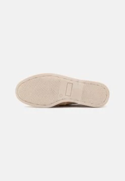 Pier One LEATHER UNISEX - Bootsschuh - Beige -Pier One Verkäufe df77dd037ba746e7a11c216a0cf8dae9