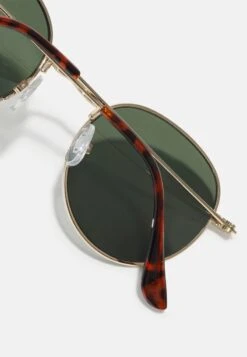 Pier One UNISEX - Sonnenbrille - Gold-coloured/green -Pier One Verkäufe e92d3af19b37403e9750478796cb172c