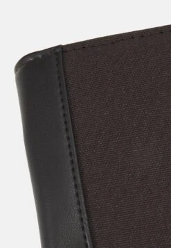 Pier One Geldbörse - Black -Pier One Verkäufe f69ce714c77542f983324f2456779ecc