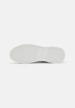 Pier One UNISEX - Sneaker Low - White -Pier One Verkäufe f8e8249702ff4ae595b1f702a4c7b8c5
