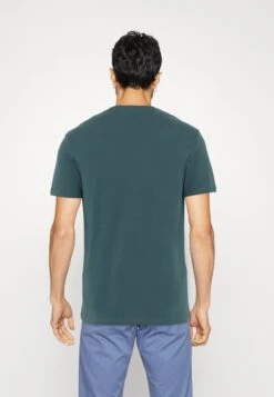 Pier One T-Shirt Basic - White/off-white/lilac -Pier One Verkäufe fb9e5f19fa1d4182b7db953af443e00b