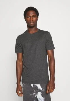 Pier One 3 PACK - T-Shirt Basic - Black/mottled Dark Grey/bordeaux -Pier One Verkäufe fbb1fa11fda54722bafd9df33f46d342