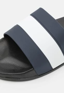 Pier One Pantolette Flach - Dark Blue/white -Pier One Verkäufe fca2b97369364691b5a9f753ac3a49a5