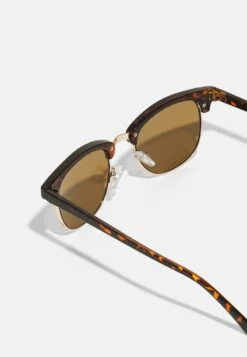 Pier One 2 PACK - Sonnenbrille - Brown/black -Pier One Verkäufe fcb1995462df4757ae10726ef65729e3