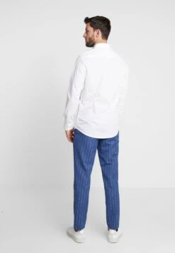 Pier One 2 PACK - Businesshemd - White 10 Pier One 2 PACK - Businesshemd - White -Pier One Verkäufe fe3882eaf28b48838ea76cbb4b0ad904